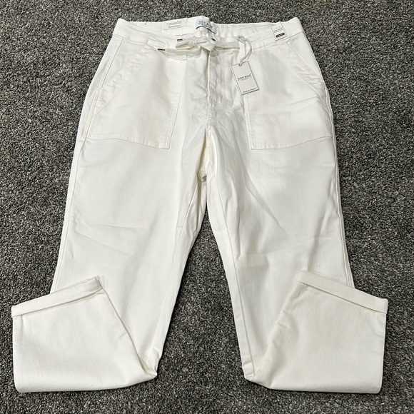 Judy Blue Denim - Nwt Judy Blue tie waist with snap and zip. Large pockets and cuffed hem. So cute